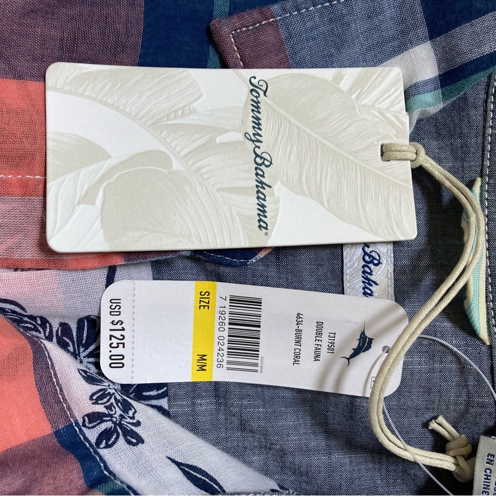 Tommy Bahama mens short sleeve shirt, double fauna
100% cotton - Picture 11 of 15